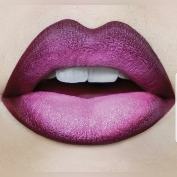 KVD Kitten Mini Vampira Ombré Lipstick Set - Picture 3 of 6